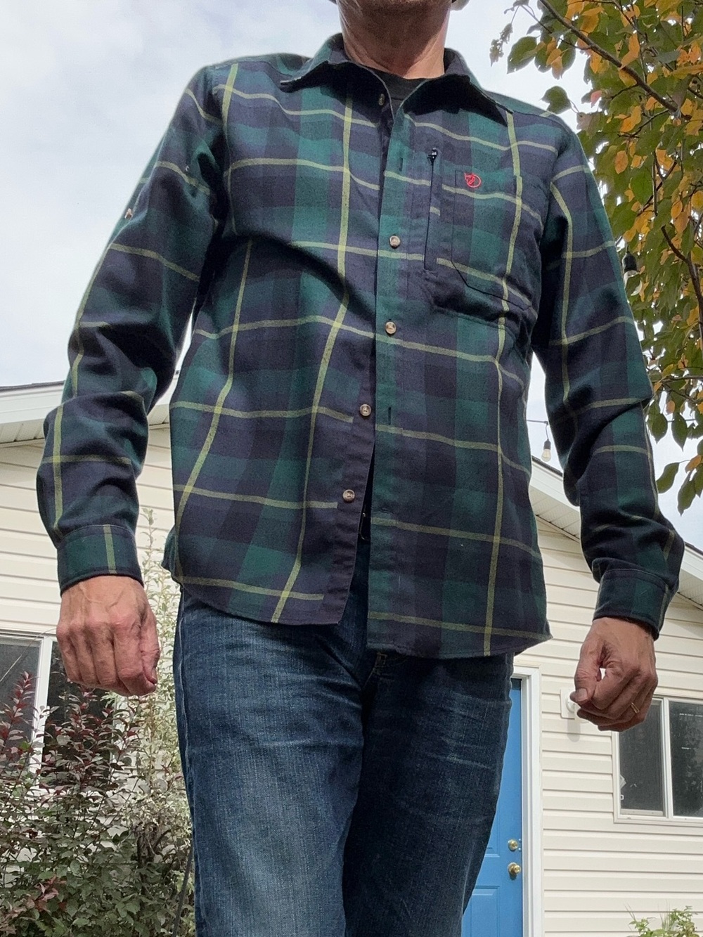 Fjällräven Fjallglim Flannel — Navy/Green Plaid — Size L (Relaxed Fit)
